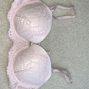 Victoria’s Secret lace pink bra